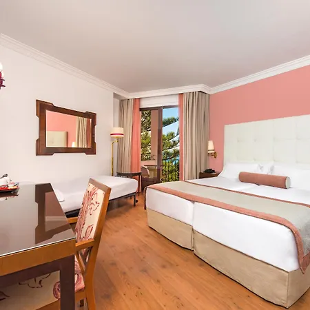 El Fuerte Hotel