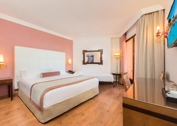 Hotell El Fuerte 5*